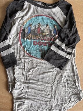 Stranger Things Upside Down Raglan 3/4 Sleeve Graphic Tee